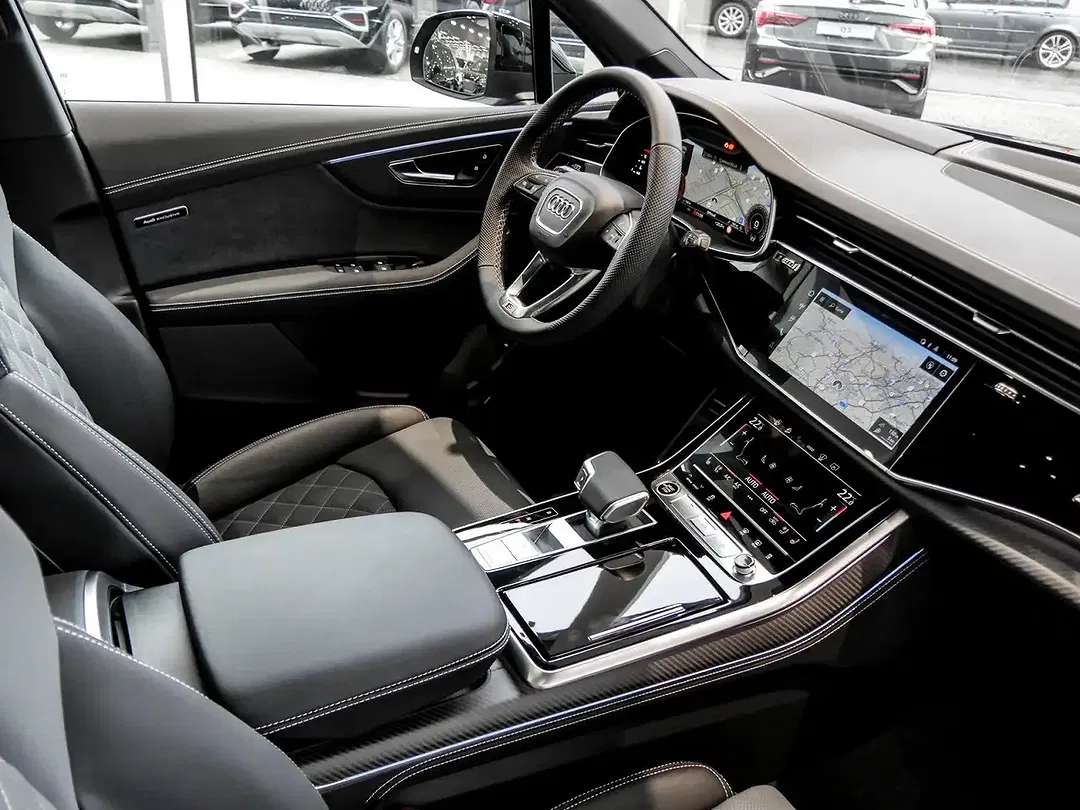 Audi Q7 - Thumbnail 3
