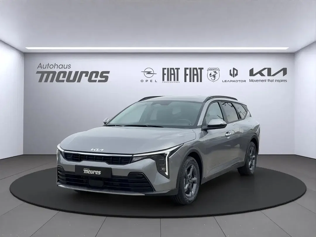Kia K4 - Afbeelding 1