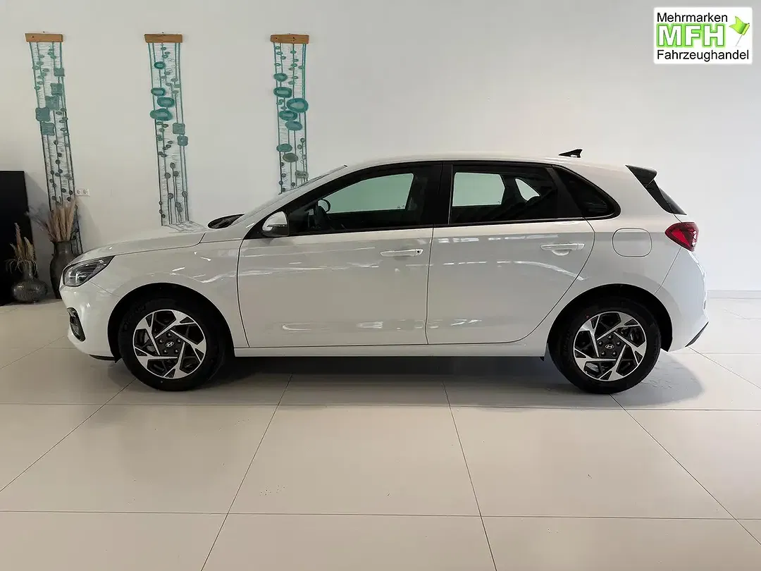 Hyundai i30 - Thumbnail 3