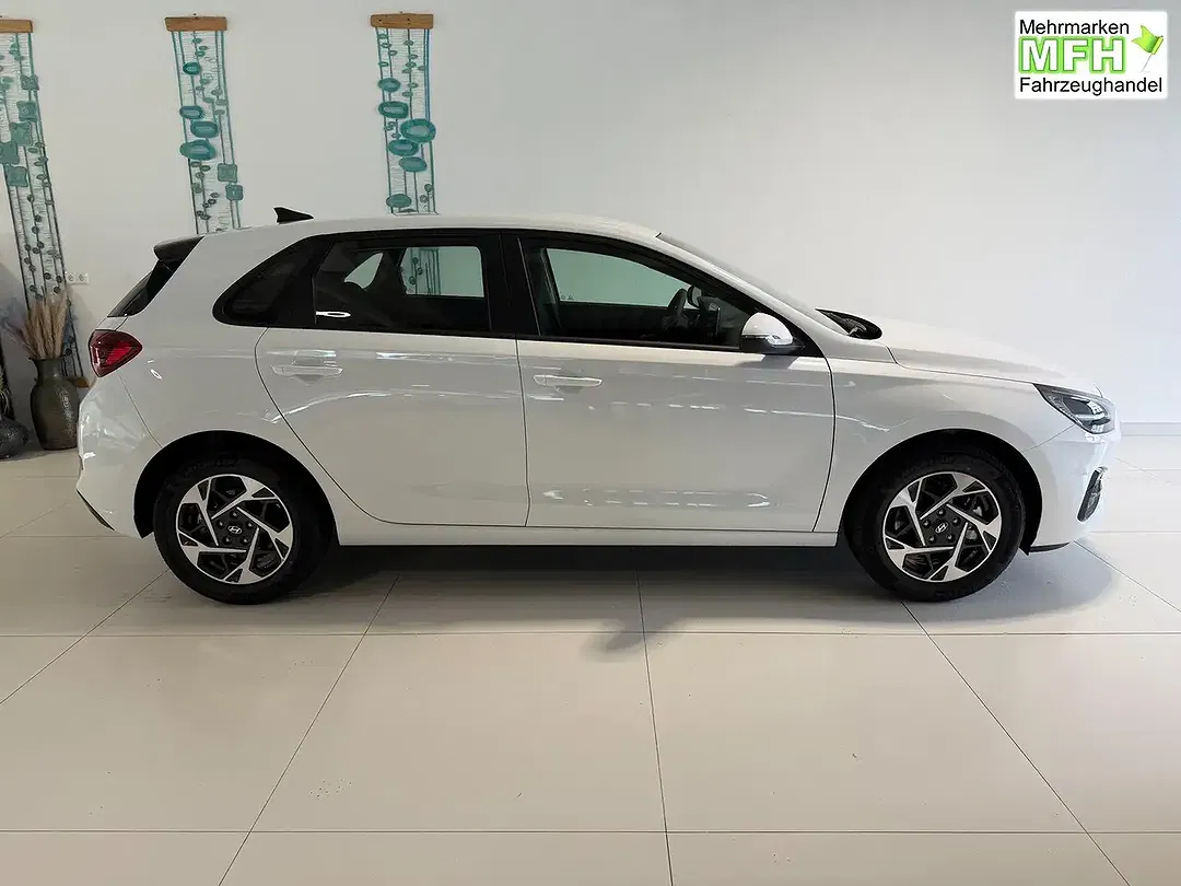 Hyundai i30 - Thumbnail 4