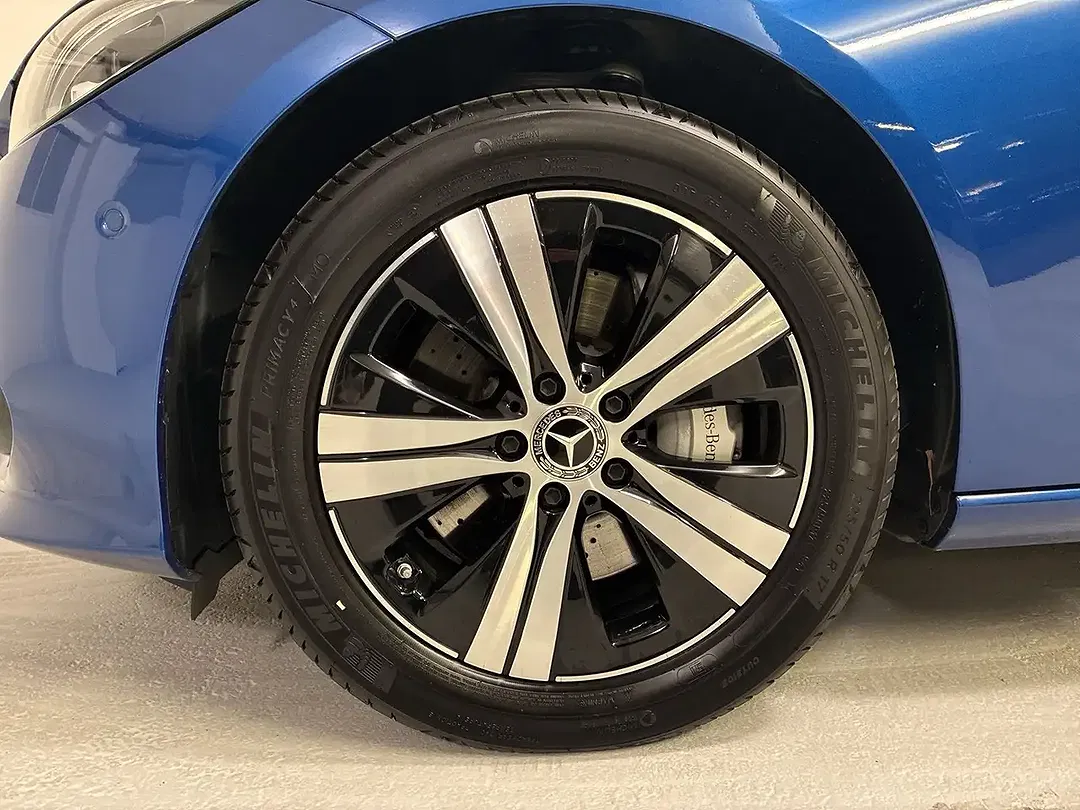 Mercedes-Benz C 300 - Thumbnail 13