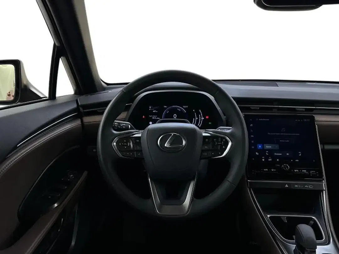 Lexus LBX - Thumbnail 8