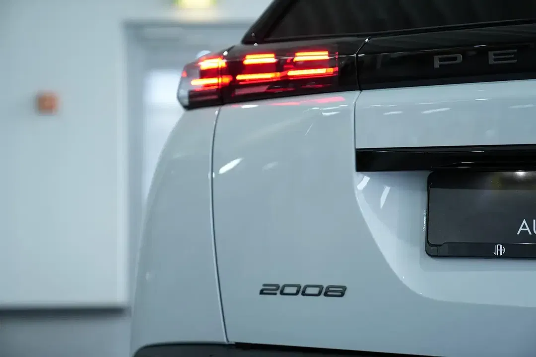 Peugeot 2008 - Thumbnail 12