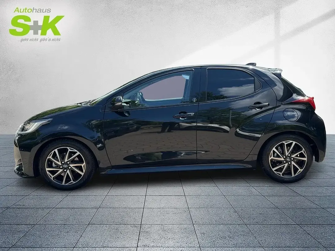 Toyota Yaris - Thumbnail 2