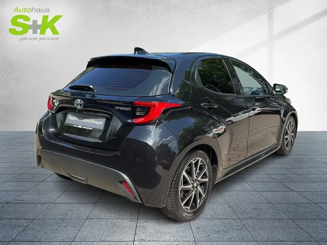 Toyota Yaris - Thumbnail 4