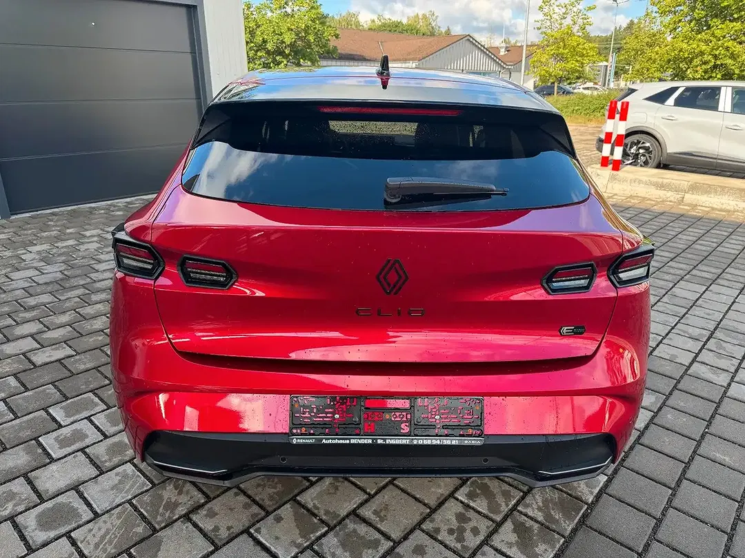 Renault Clio - Thumbnail 9