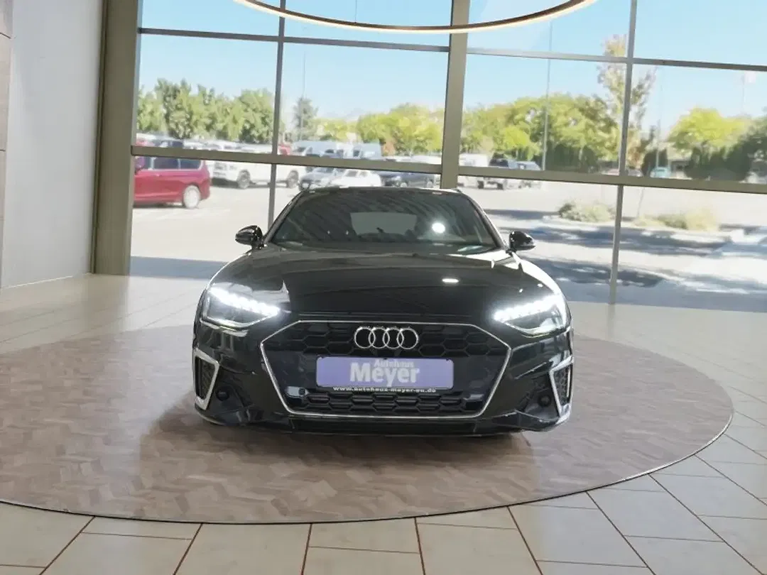 Audi A4 - Thumbnail 3