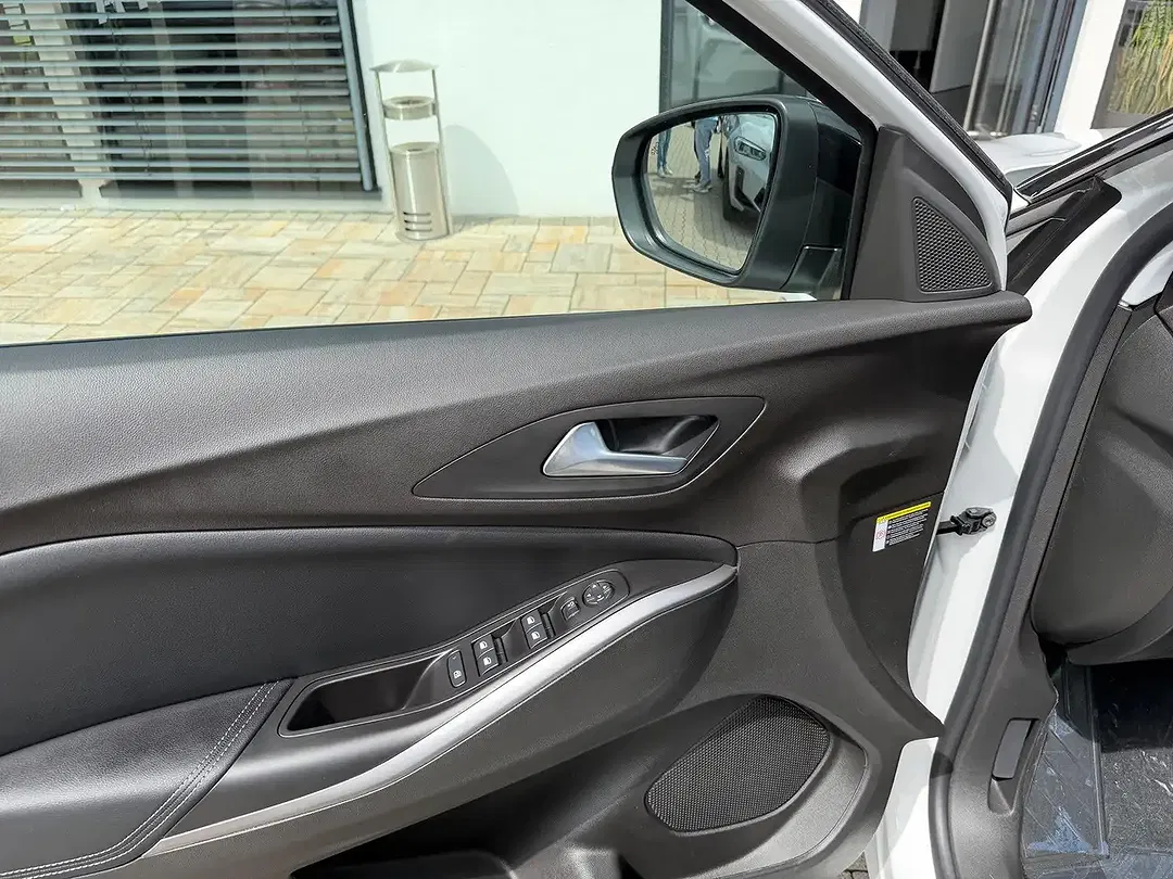 Opel Grandland X - Thumbnail 6