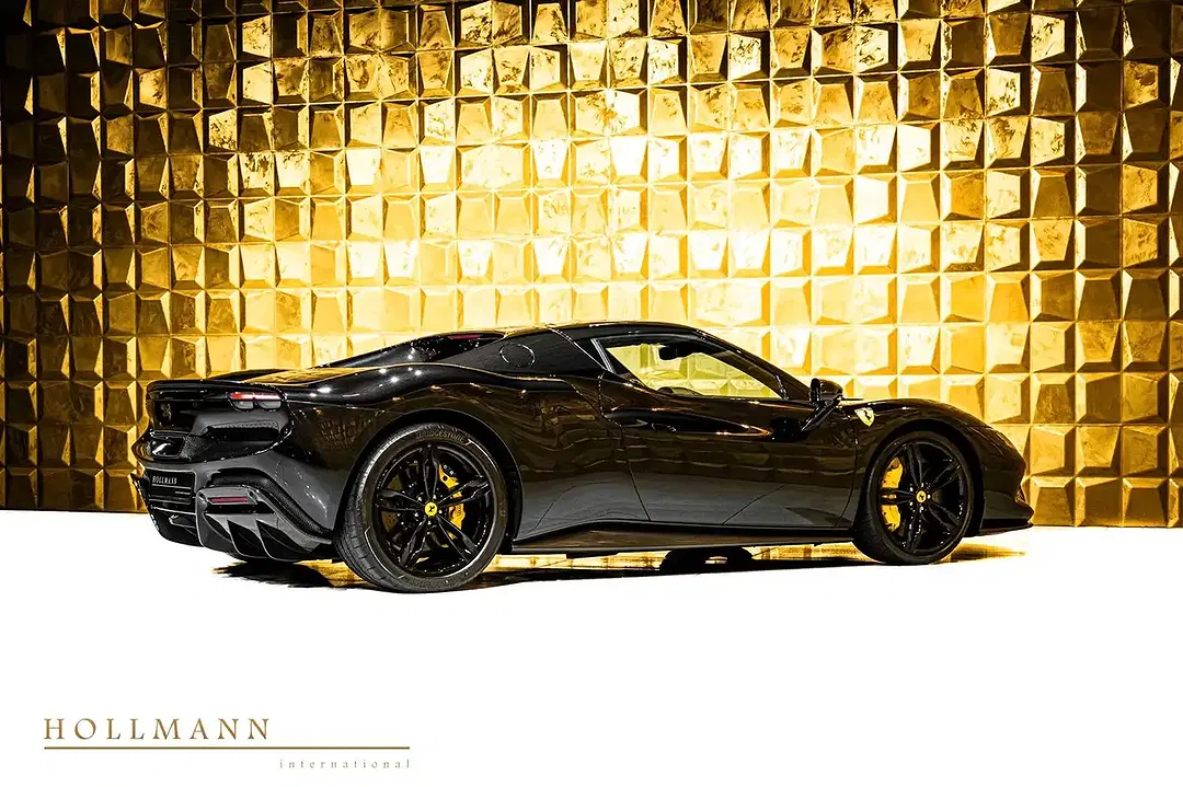 Ferrari 296 GTB - Thumbnail 2