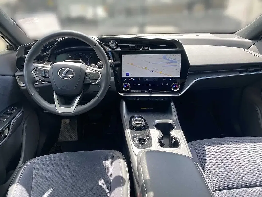 Lexus RZ - Thumbnail 13