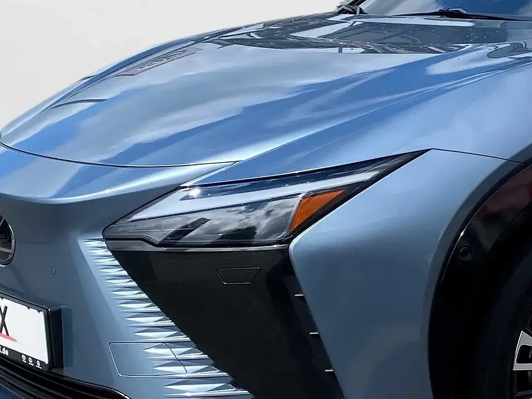 Lexus RZ - Thumbnail 6