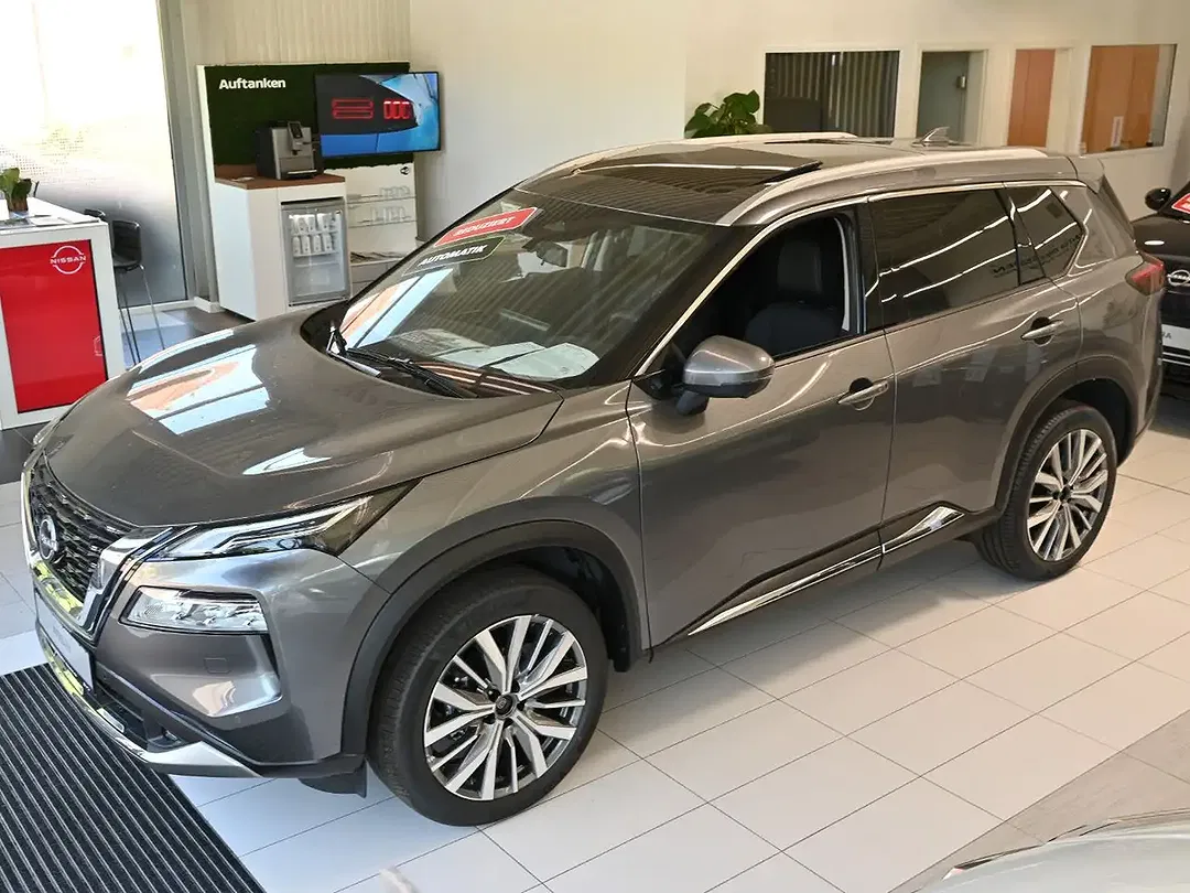Nissan X-Trail - Thumbnail 2