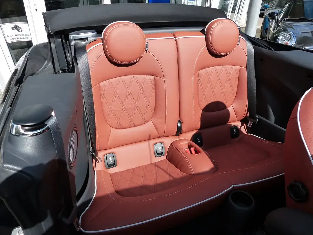 MINI One Cabrio - Thumbnail 15