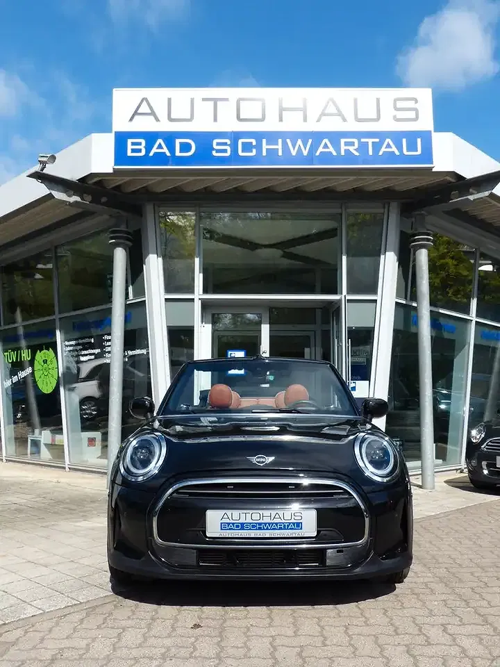 MINI One Cabrio - Thumbnail 3