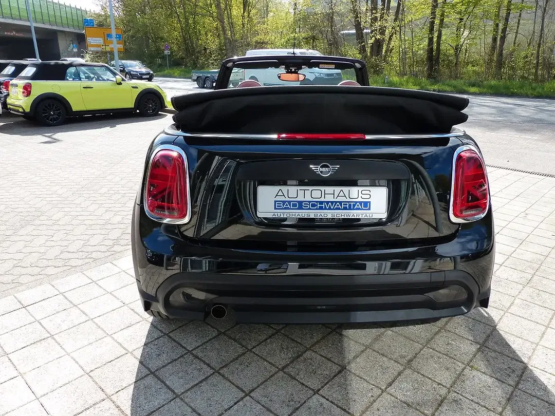 MINI One Cabrio - Thumbnail 8