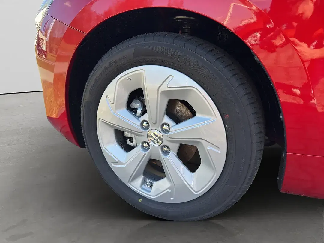 Suzuki Swift - Thumbnail 9