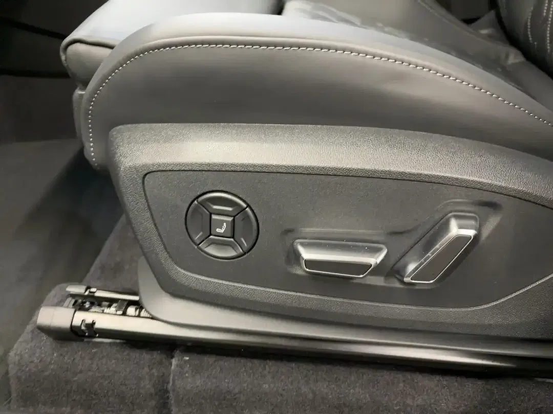 Audi Q6 e-tron - Thumbnail 10