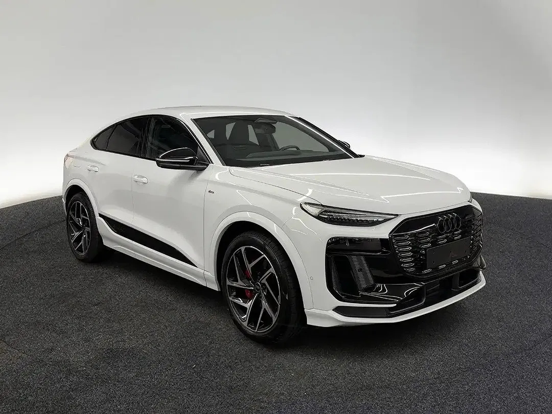Audi Q6 e-tron - Thumbnail 3