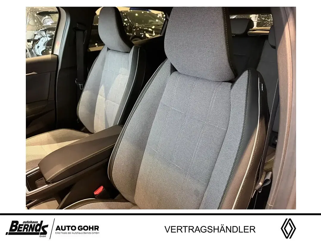Renault Megane E-Tech - Thumbnail 13