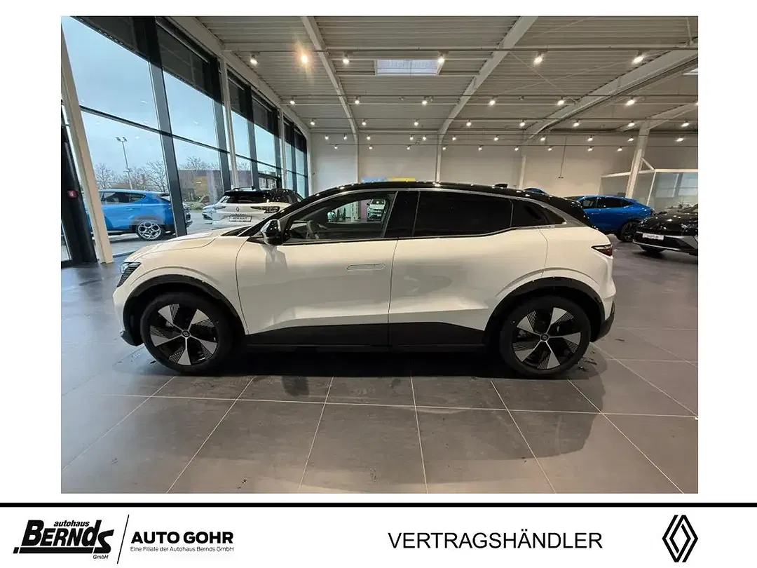 Renault Megane E-Tech - Thumbnail 2
