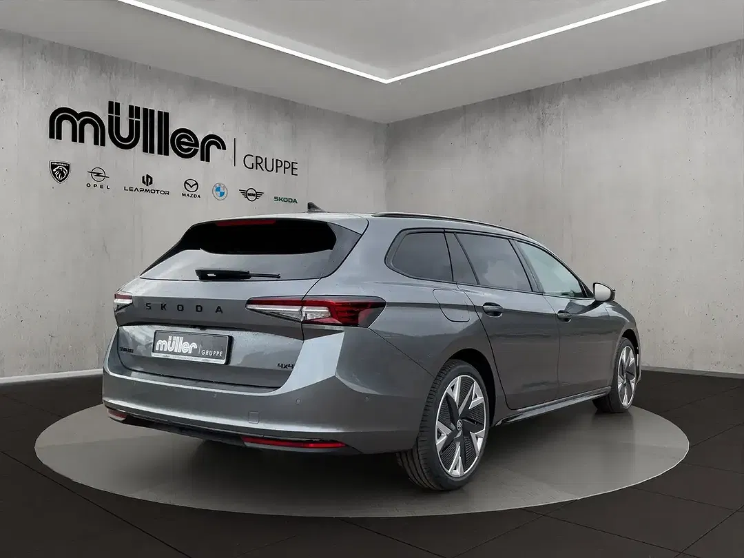 Skoda Superb - Thumbnail 2