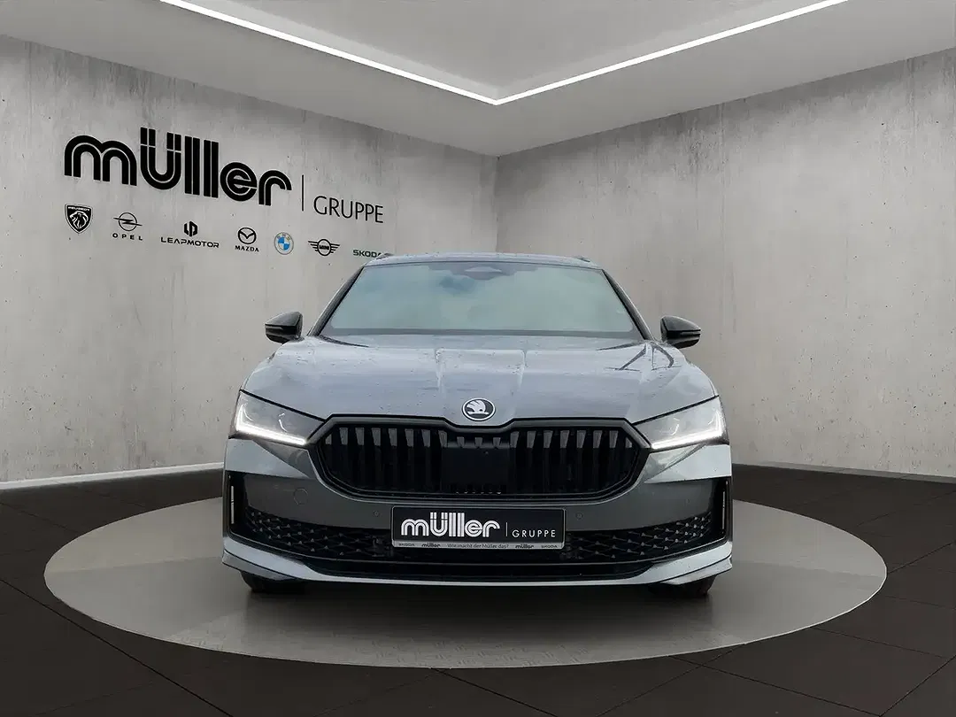 Skoda Superb - Thumbnail 3