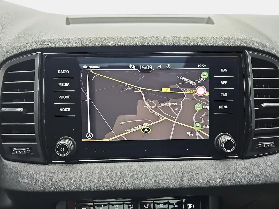 Skoda Karoq - Thumbnail 9