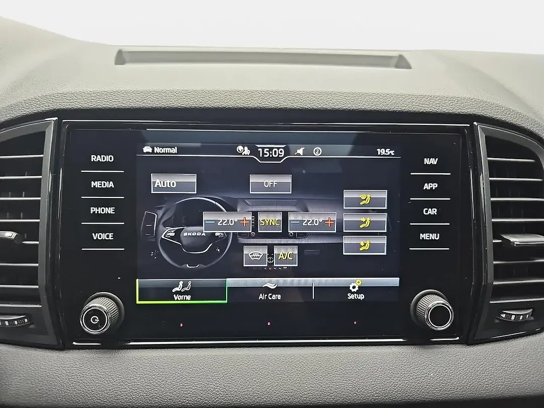 Skoda Karoq - Thumbnail 11