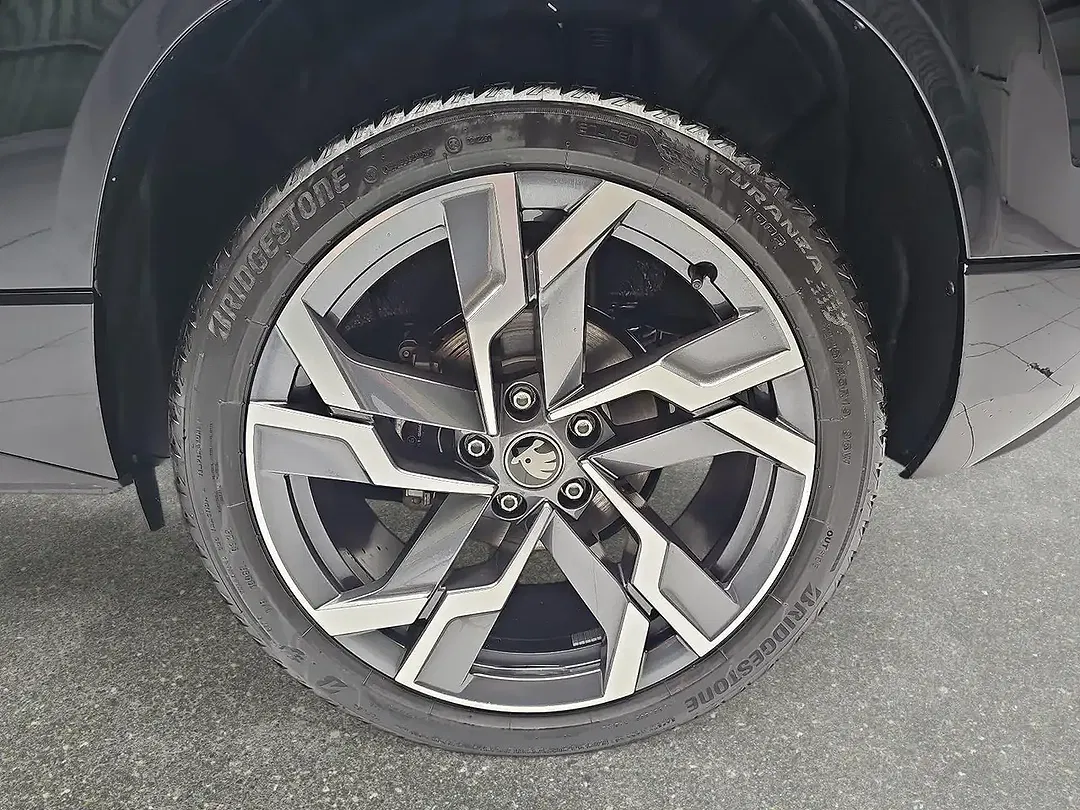 Skoda Karoq - Thumbnail 6