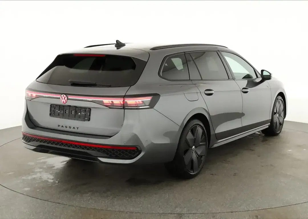 Volkswagen Passat Variant - Thumbnail 3