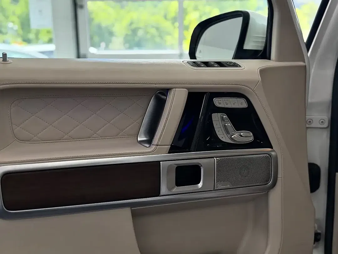 Mercedes-Benz G 500 - Thumbnail 11