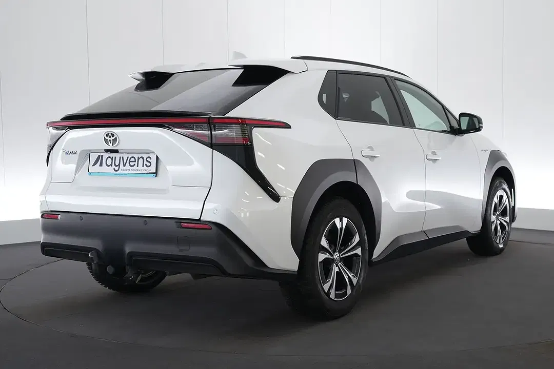 Toyota bZ4X - Thumbnail 7