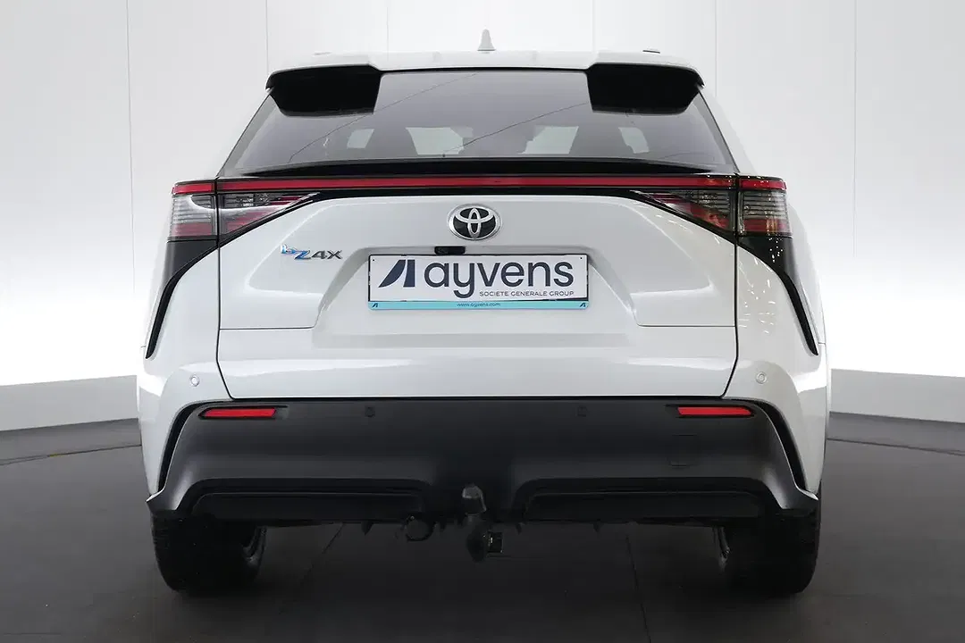 Toyota bZ4X - Thumbnail 8