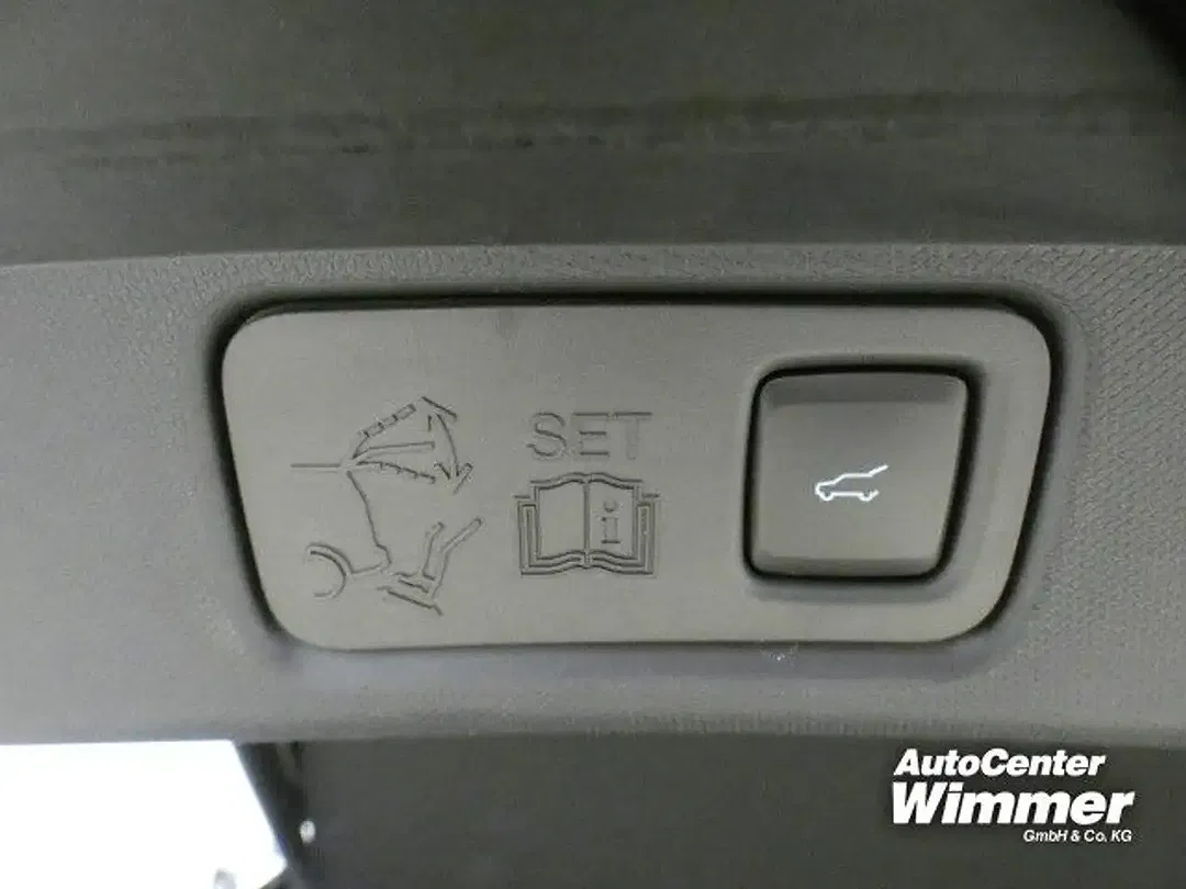 Ford Mustang - Thumbnail 10