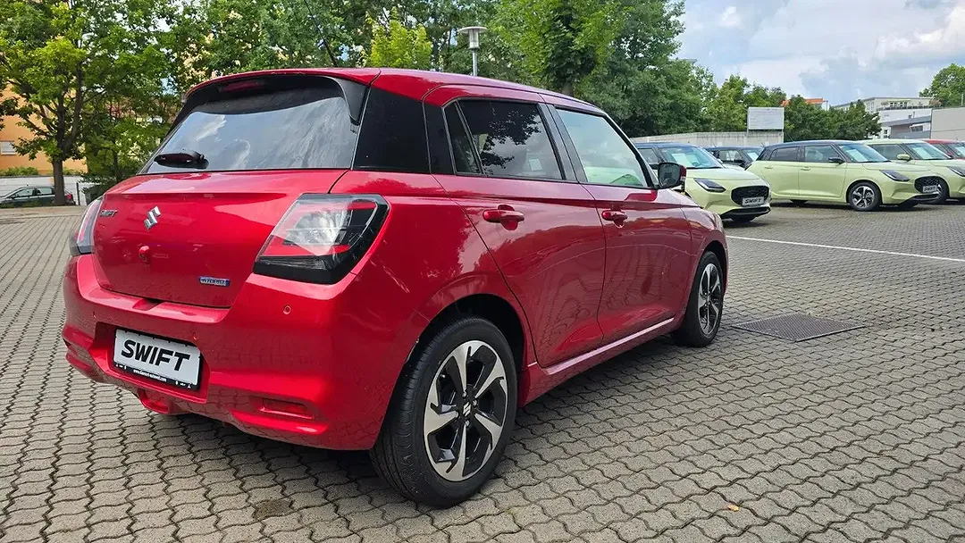 Suzuki Swift - Thumbnail 6