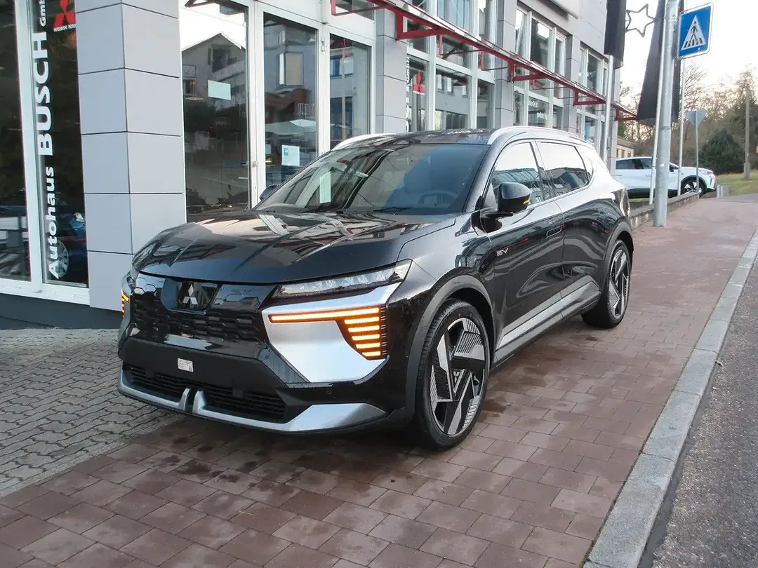 Mitsubishi Eclipse Cross - Thumbnail 1