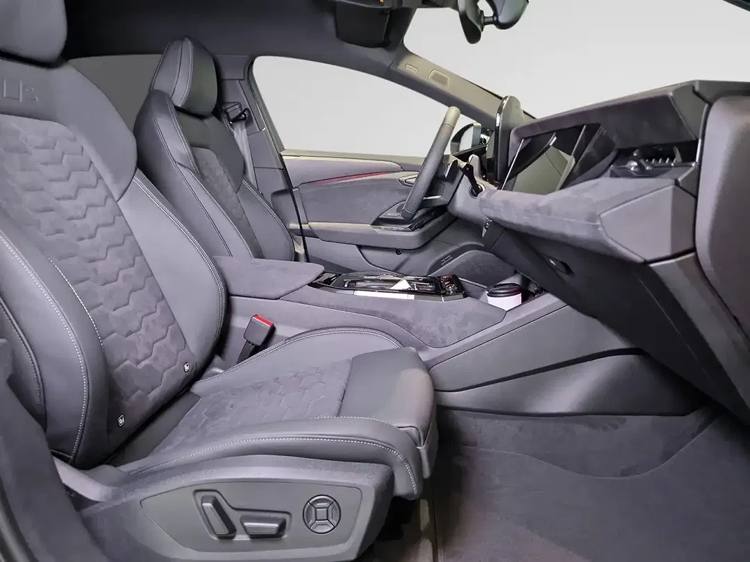 Audi A6 e-tron - Thumbnail 10