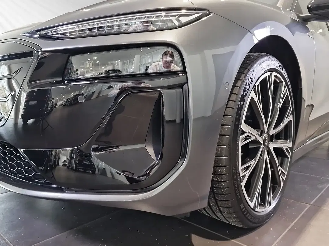 Audi A6 e-tron - Thumbnail 5
