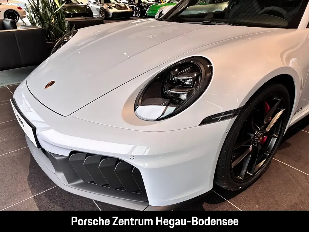 Porsche 992 - Thumbnail 4