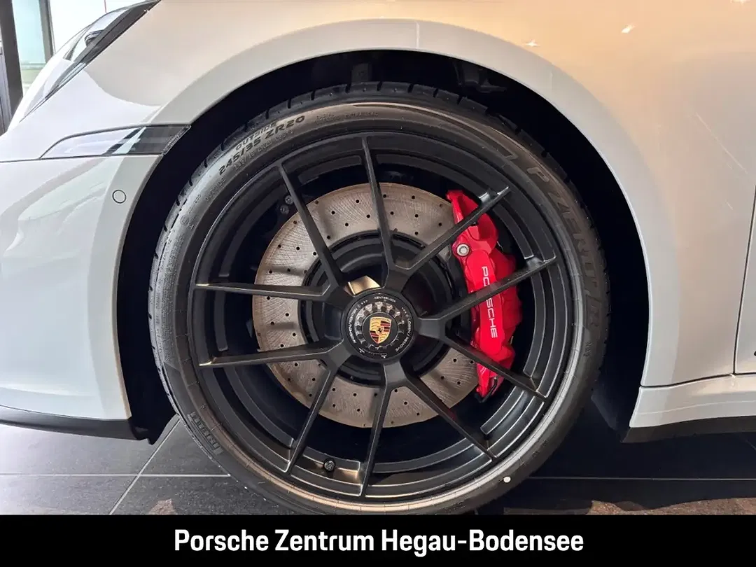 Porsche 992 - Thumbnail 6