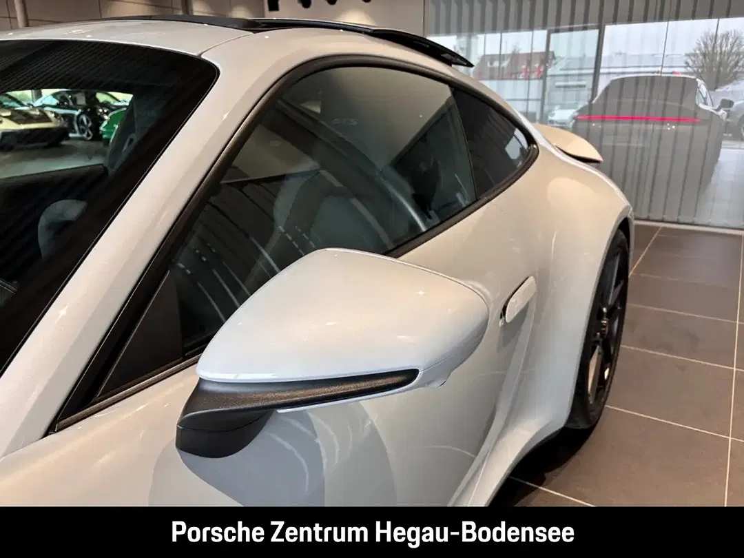 Porsche 992 - Thumbnail 8