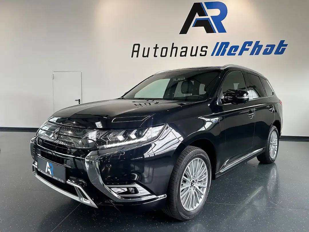 Mitsubishi Outlander - Thumbnail 2