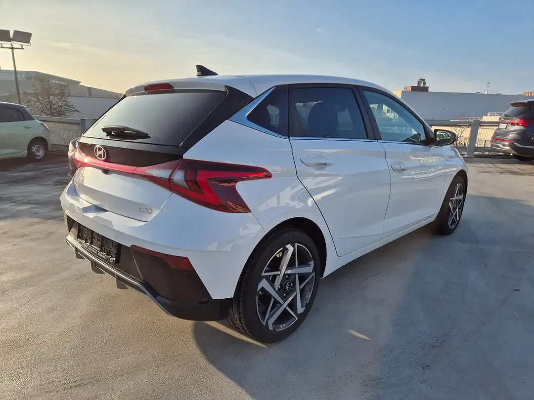 Hyundai i20 - Thumbnail 6