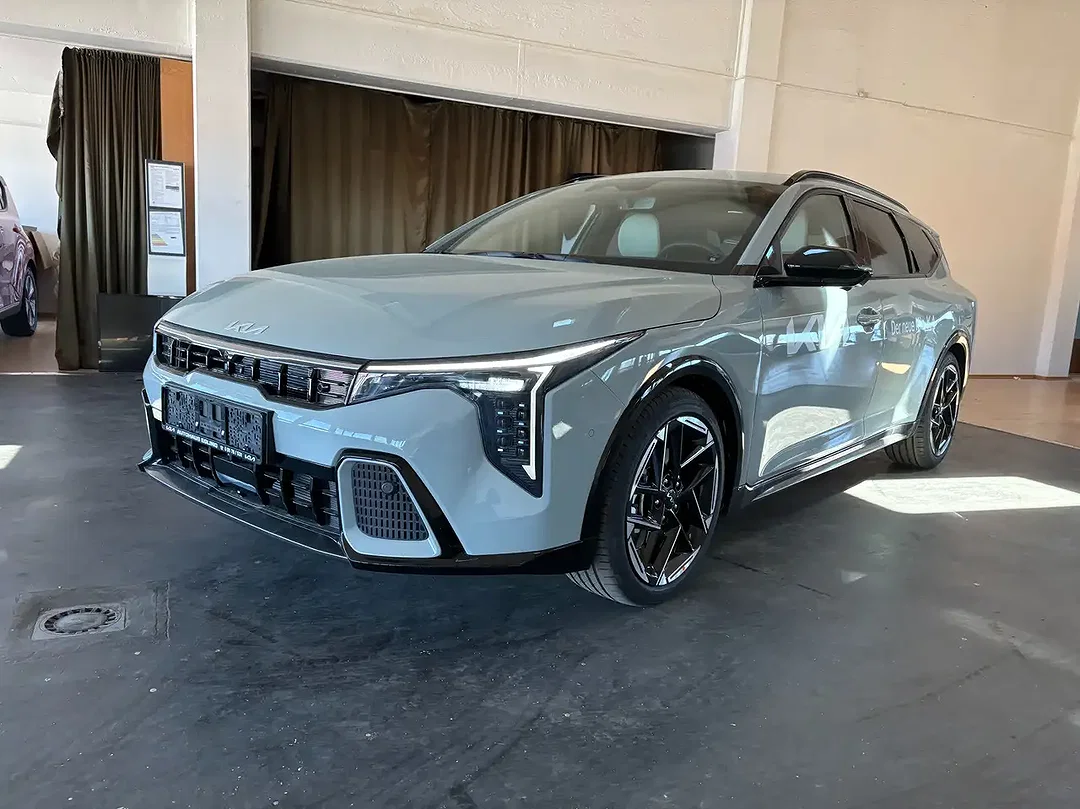 Kia K4 - Afbeelding 1