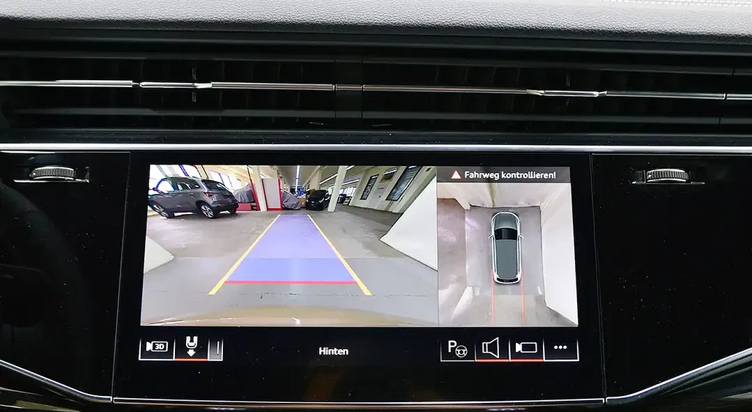 Audi Q7 - Thumbnail 11
