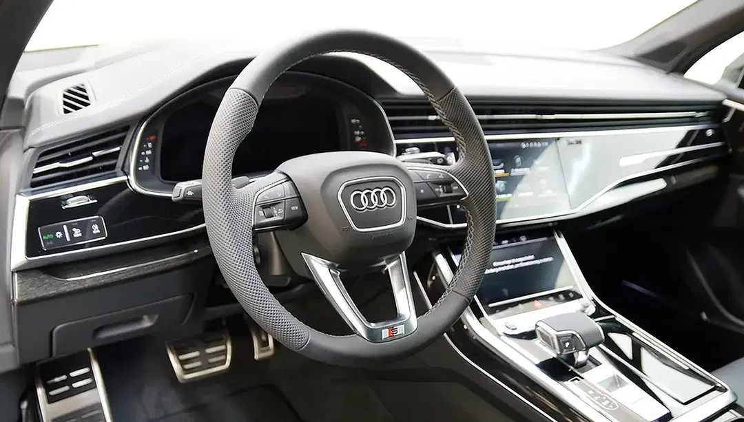 Audi Q7 - Thumbnail 13