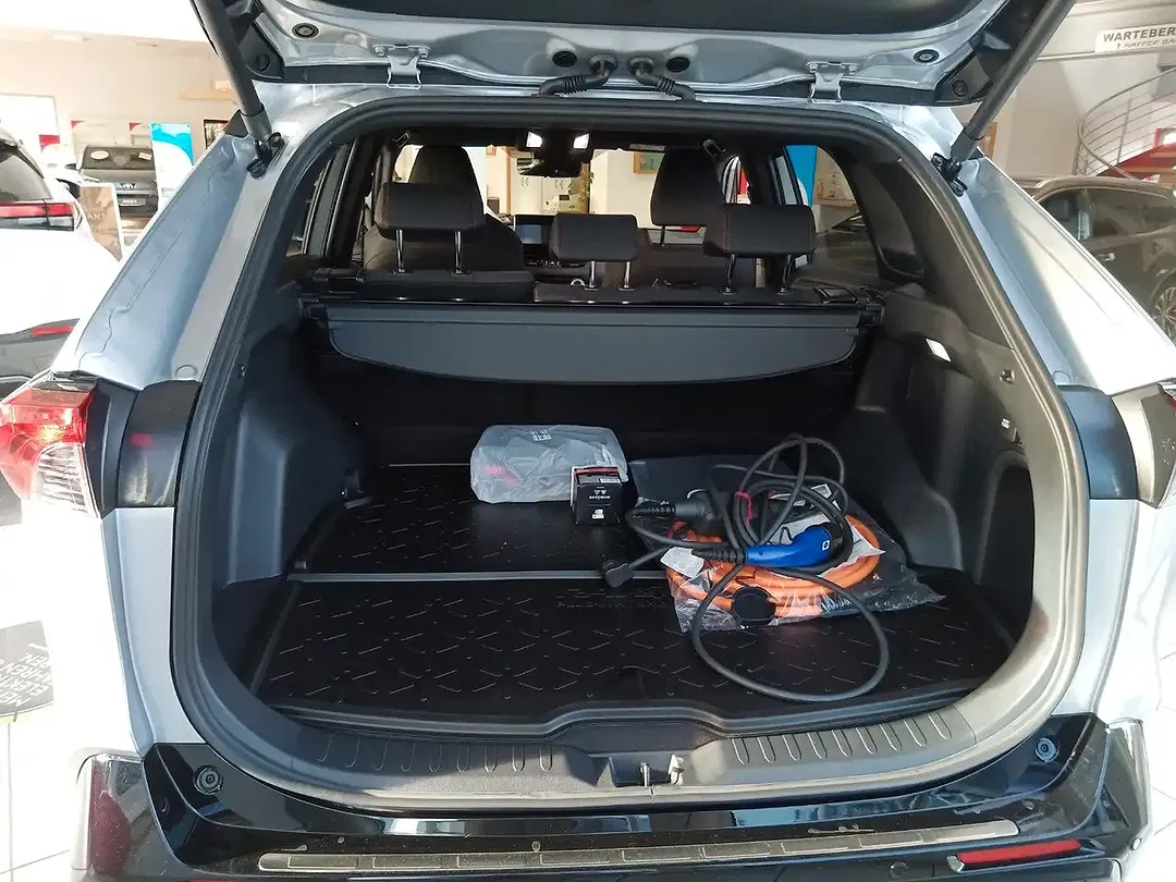 Toyota RAV 4 - Thumbnail 6
