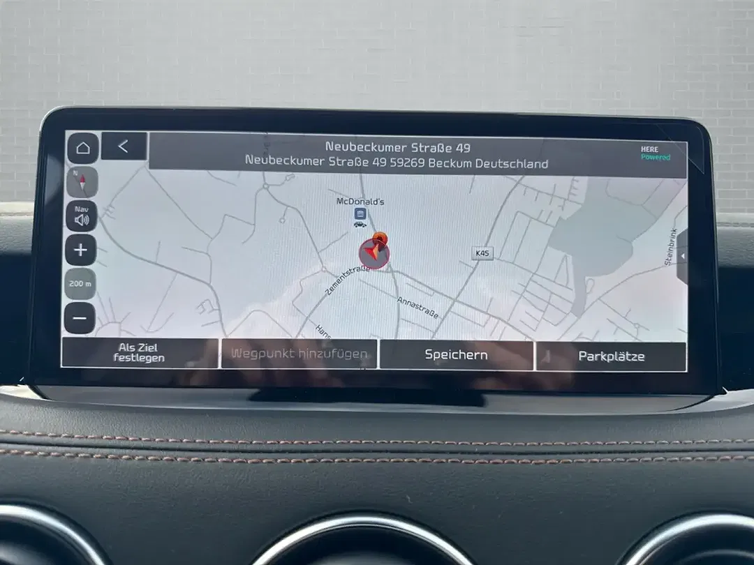 Kia Stinger - Thumbnail 12