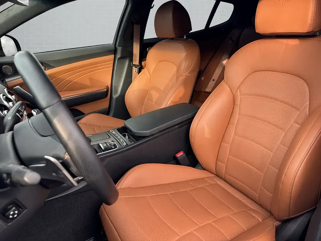 Kia Stinger - Thumbnail 9