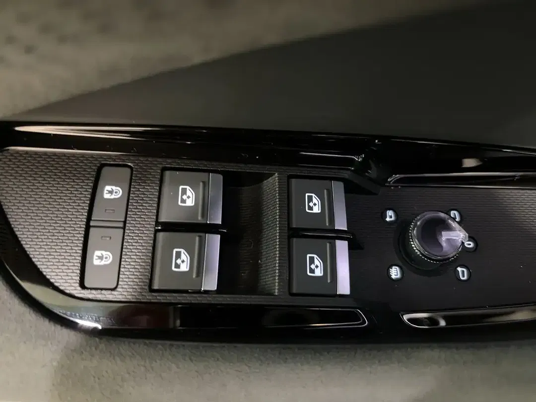 Audi Q3 - Thumbnail 14